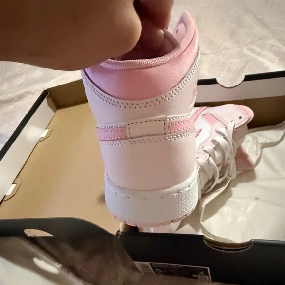 Jordan Kids Sneakers - Pink and White - Picture 3 of 11